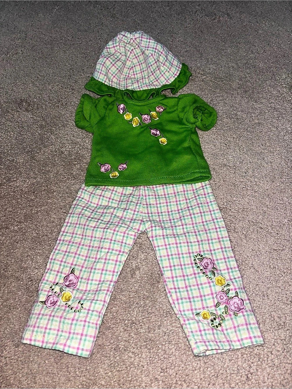 18-inch doll Gardening Outfit Plaid Matching Set in Green & Pink